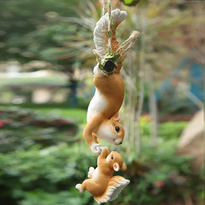 Creative Climbing Rope Squirrel Figurine Perfect for Garden and Outdoor Decoration_3